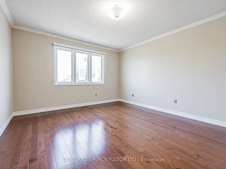 81 Ennisclare Pl — Photo 25