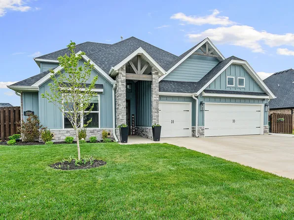 1200 Montieri Dr, Centerton, AR 72719