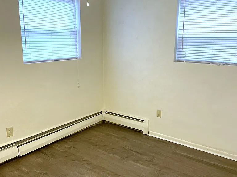 Snelling Avenue Apartments — Photo 34