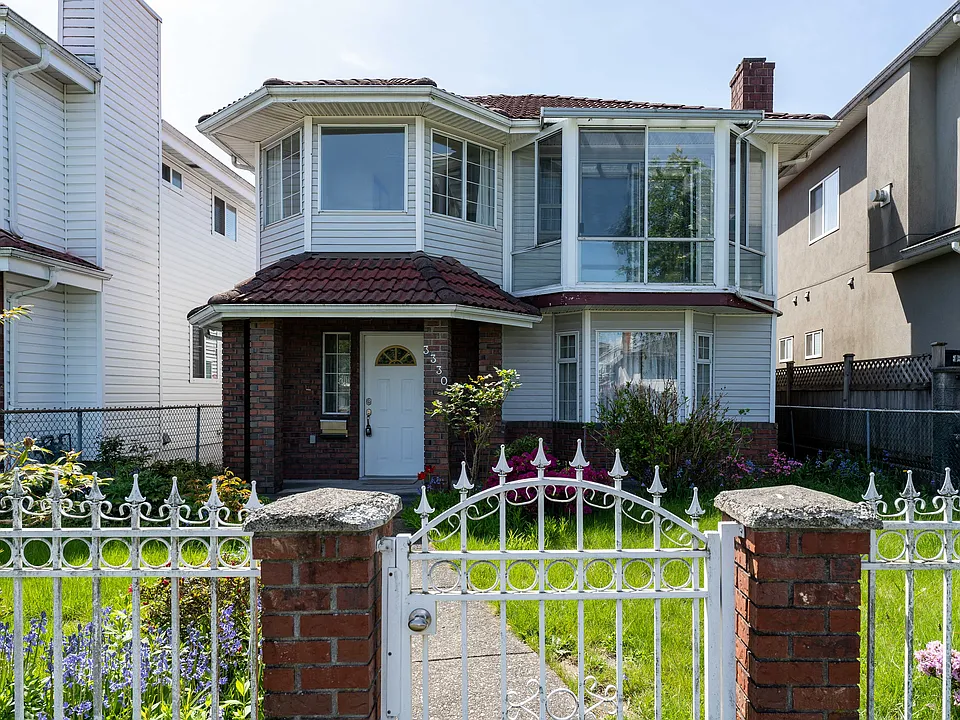 3330 William St