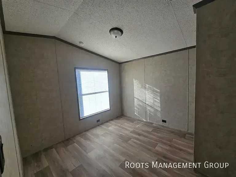 310 Hester Ave #227 — Photo 7