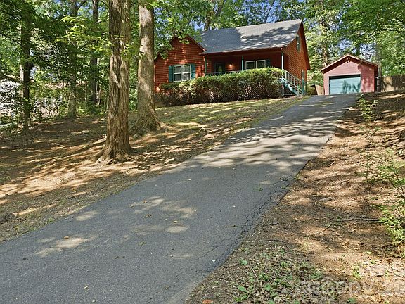 2nd image of 732 Boulder Pl