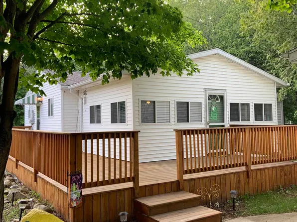 2961 Pointe Aux Barques Rd, Port Austin, MI 48467