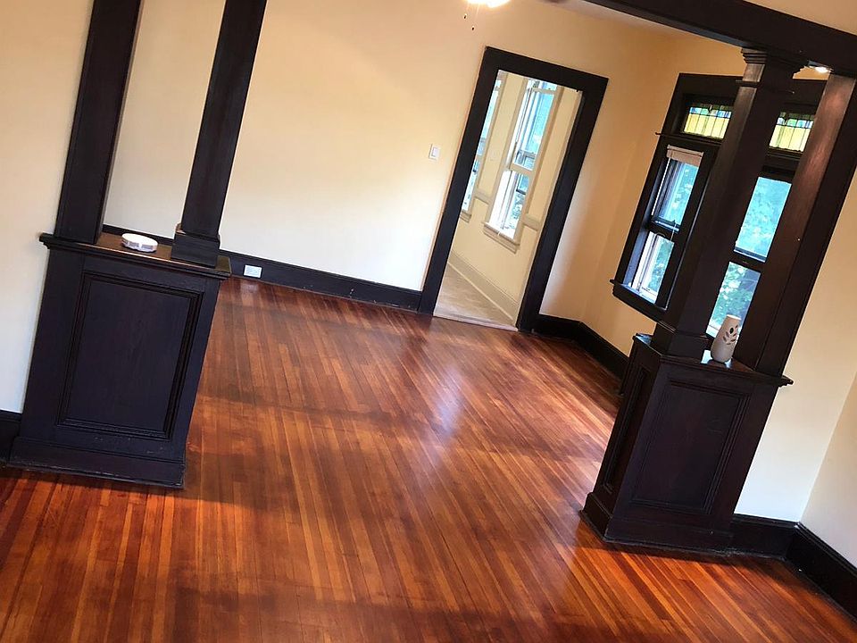 Living Room/Dinning Area
