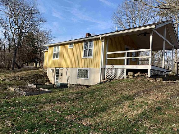 3rd image of 1813 Blueberry Dr