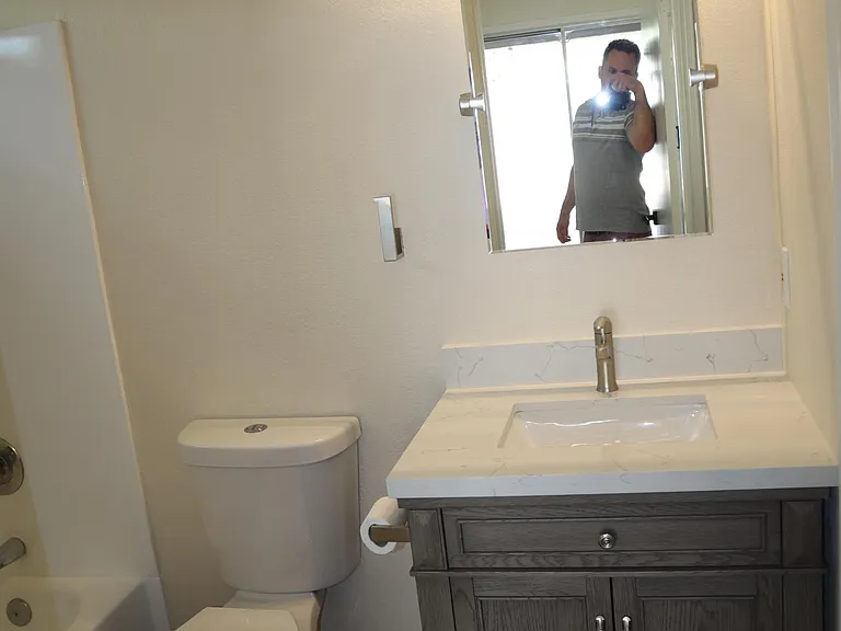 1449 E Kerry Ln — Photo 11