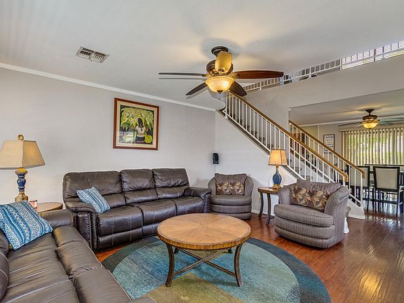 3rd image of 12756 W Voltaire Ave