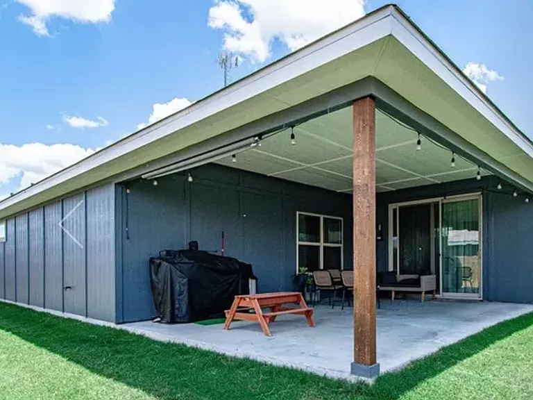 810 Freedom Cir — Photo 15
