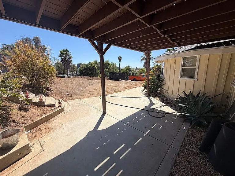 338 S Melrose Dr #4 — Photo 3