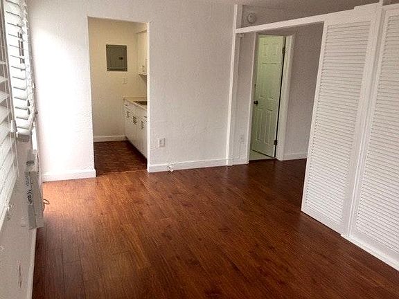 3rd image of 108 Madeira Ave APT 1