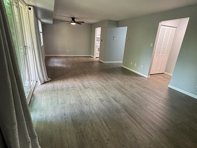 310 Abbeyville Rd #C — Photo 8