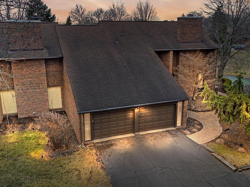 1st image of 7 Brookwood Ln