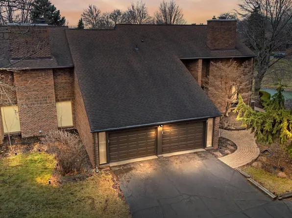 7 Brookwood Ln, Dearborn, MI 48120