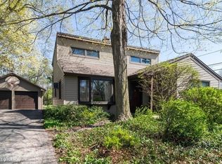 2102 Campbell St, Rolling Meadows, IL 60008