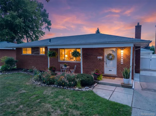 15512 Bainbridge St, Livonia, MI 48154
