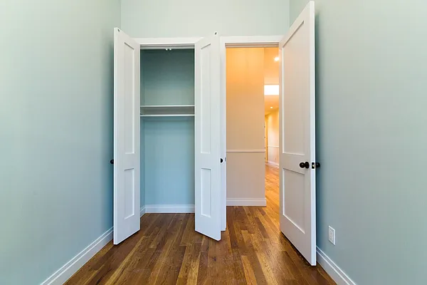 Rented by Nooklyn NYC LLC | media 24