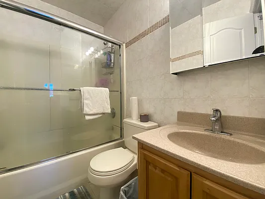 Rented by NY Space Finders Inc. | media 22