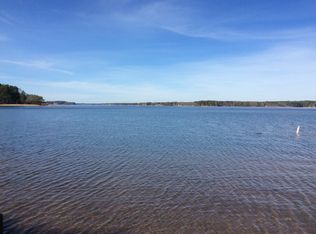 418 Commonwealth Dr, Greenwood, SC 29649