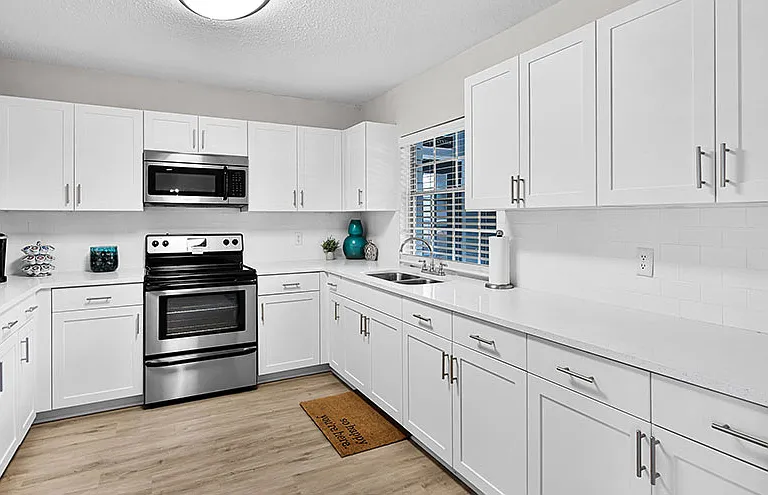 Fountain Square Apartments — Photo 2