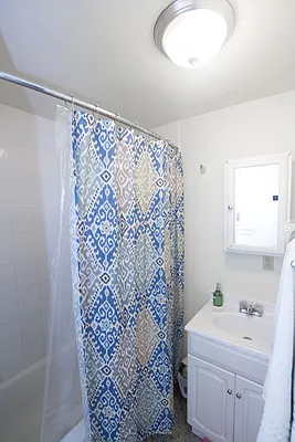 Rented by Jonis Realty | media 9