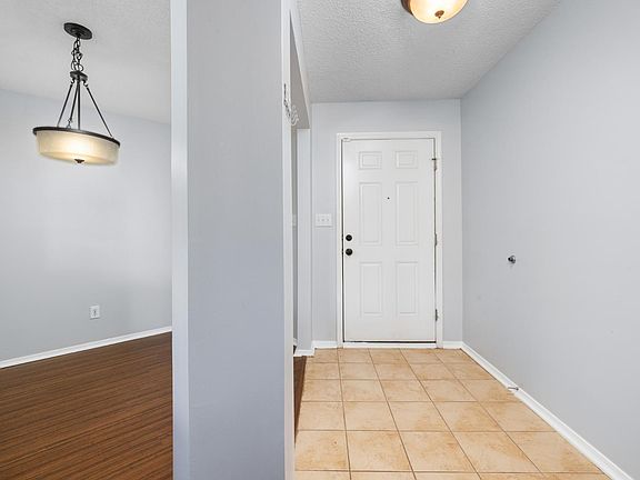 4th image of 6332 Saybrooke Dr