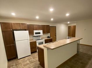 2805 Cardinal Ave #205, Faribault, MN 55021