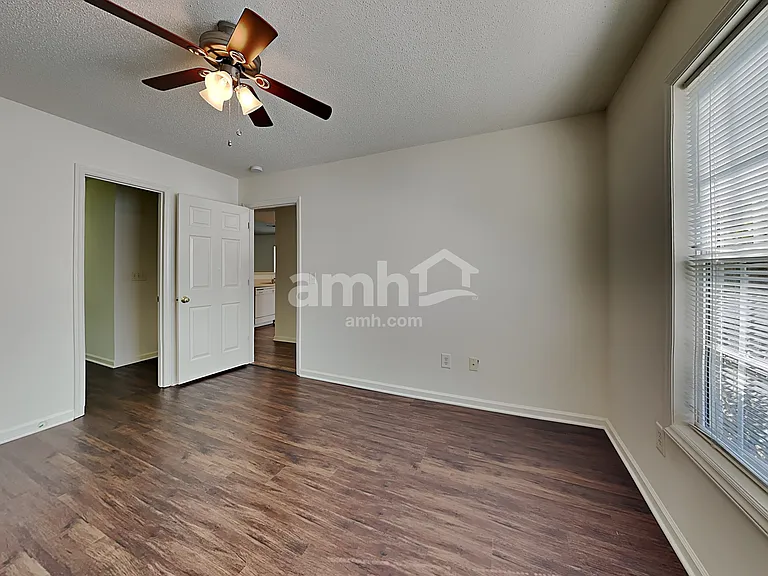 5815 Regent Village Dr — Photo 18