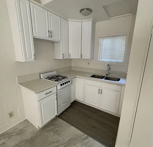 1030 N Raymond Ave — Photo 2