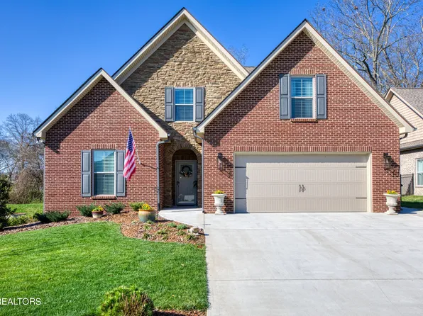 466 Chimney Rock Dr, Lenoir City, TN 37771