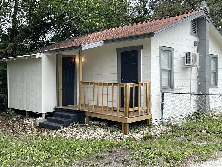 10005 N Arden Ave #A — Photo 16