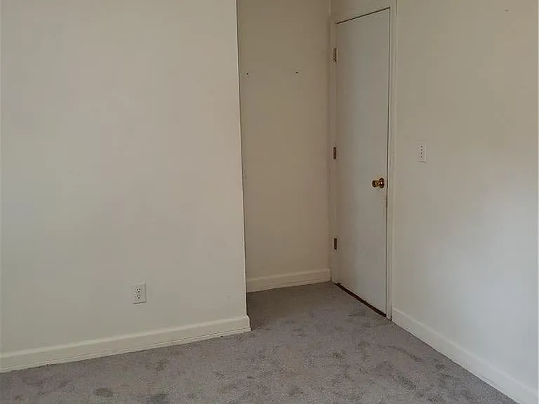 953 Dallas Ct — Photo 32