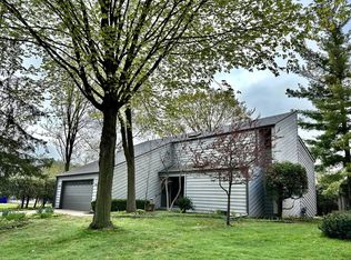 5 Arbor Ln, Appleton, WI 54915