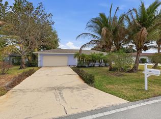 9696 Honeysuckle Avenue, Palm Beach Gardens, FL 33410