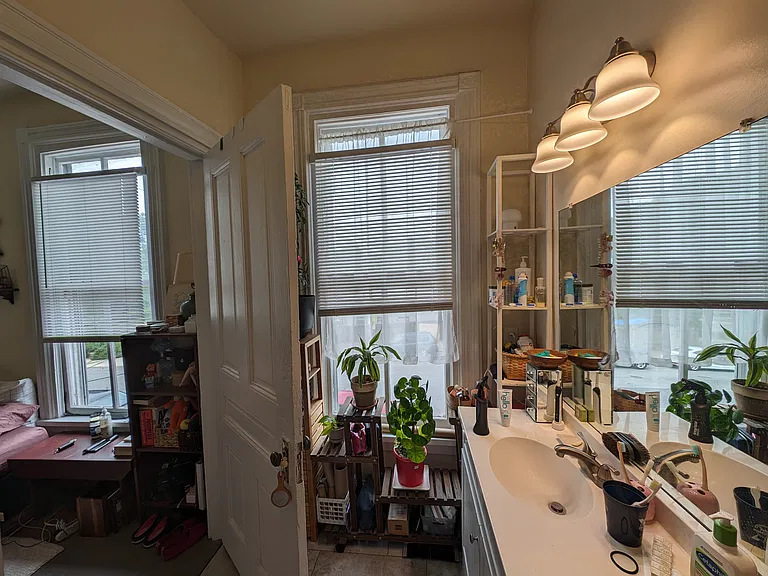 2115 E Marshall St #A — Photo 21