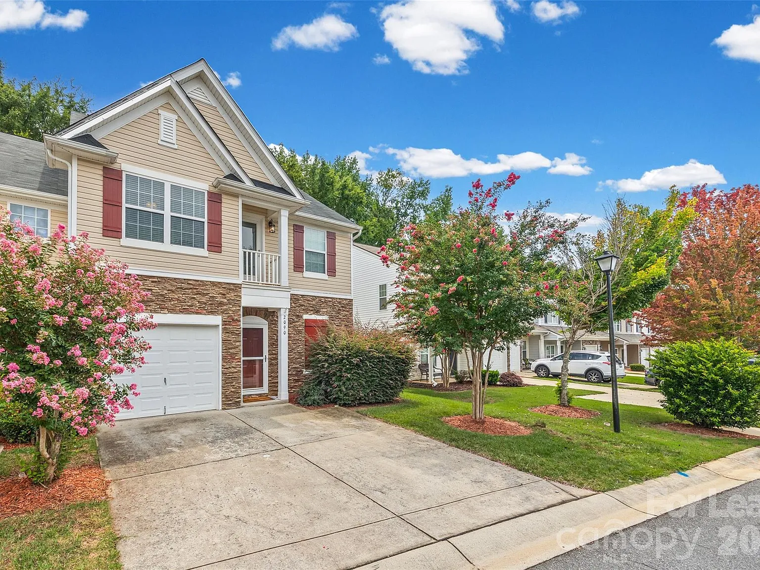 3 bed, 3.5 bath, 1998 sqft, $2,250 — Photo 2