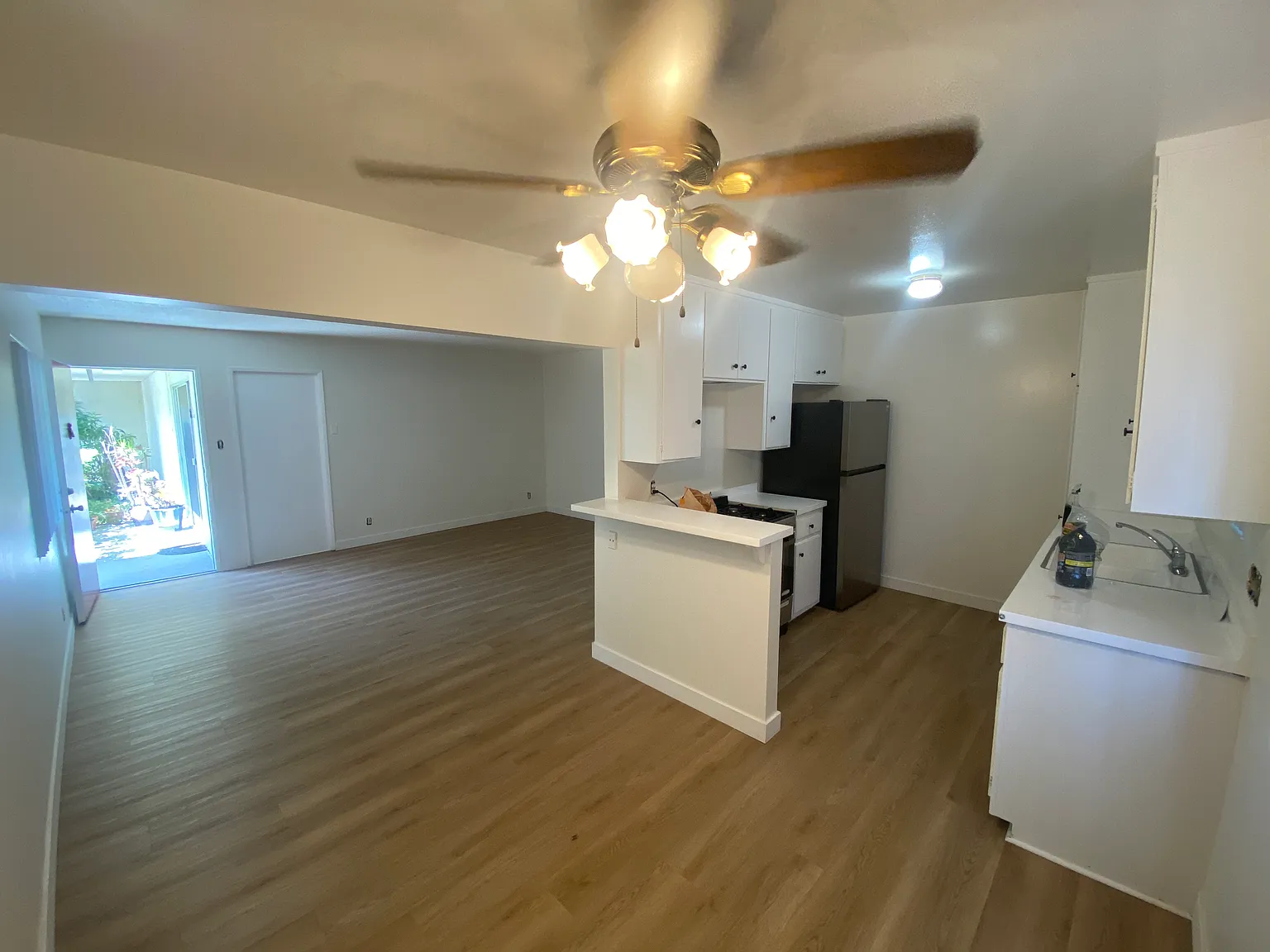 2 bed, $2,350 — Photo 3