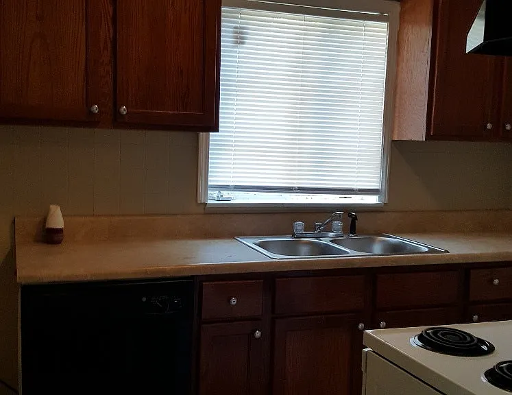 4331 Emily Ave — Photo 2