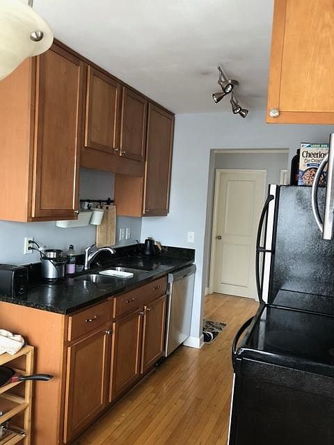 kitchen with ample cabinets