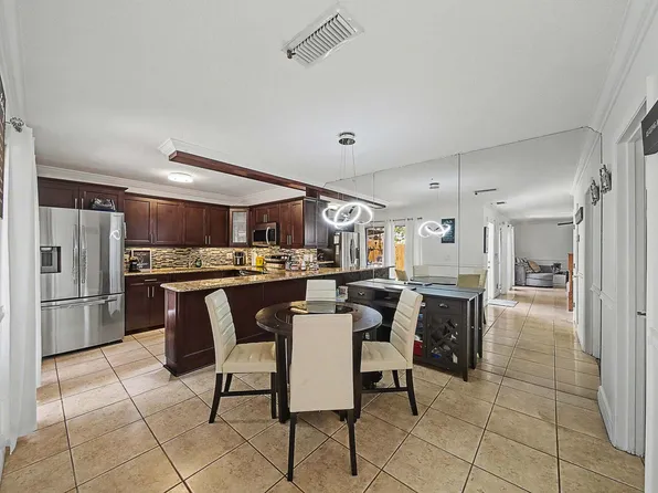 149 Lake Arbor Drive, Palm Springs, FL 33461