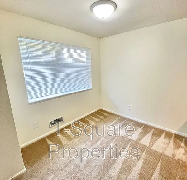 9719 Holly Dr #107 — Photo 2