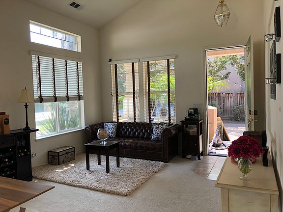 4th image of 34756 Chesapeake Ct