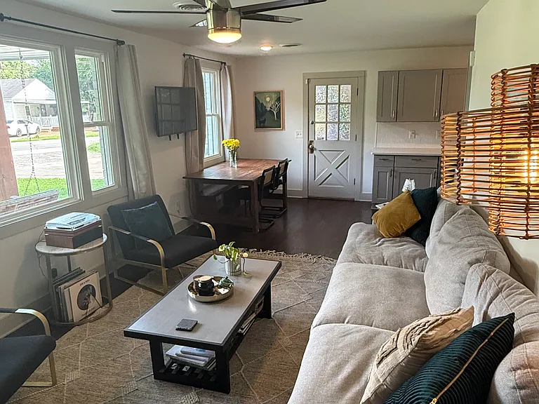 2201 Sandra Dr — Photo 13