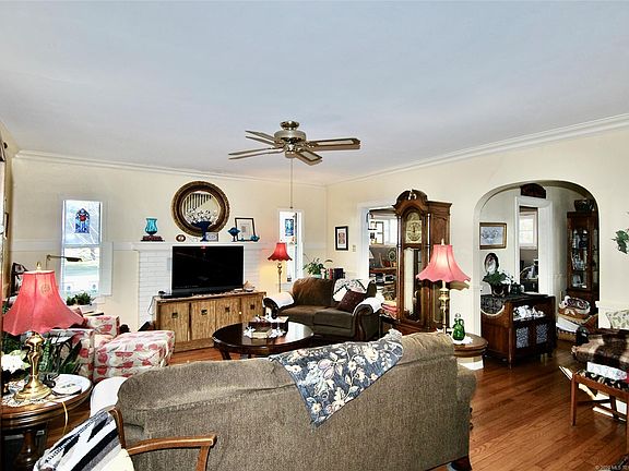 3rd image of 1700 Church Ct