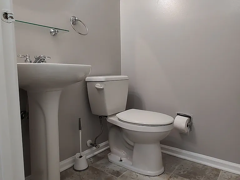 8638 Saxon Cir — Photo 7
