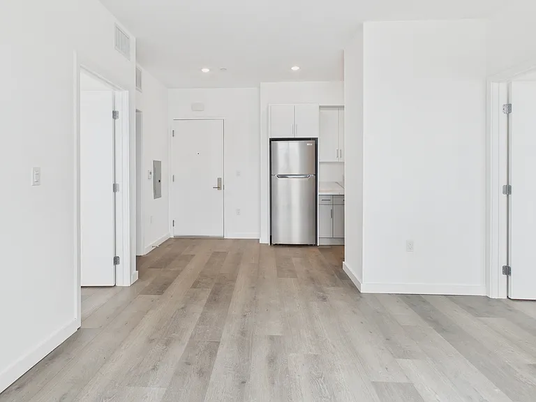 Diamante Apartment Homes — Photo 6