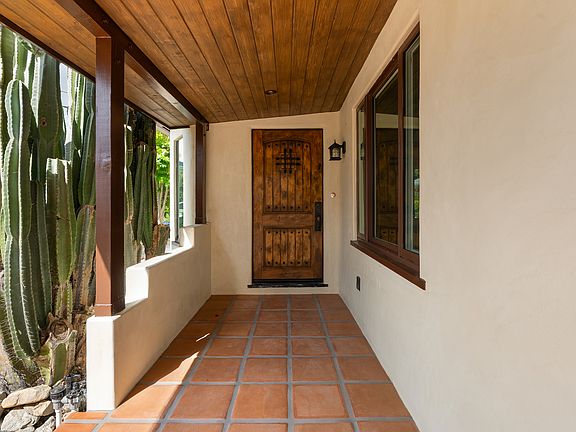 5th image of 3343 Prospect Ave