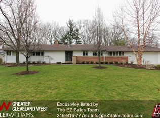 3279 Fairhill Dr, Rocky River, OH 44116