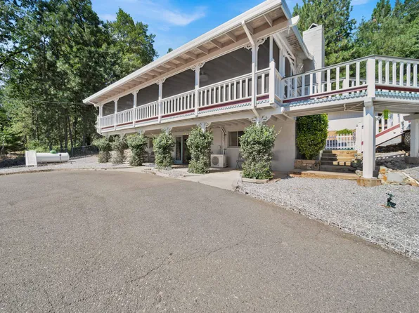 20396 Lakeview Dr, Lakehead, CA 96051