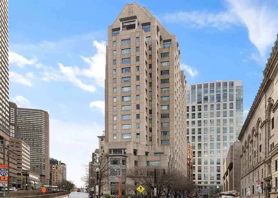 1 Huntington Ave #504