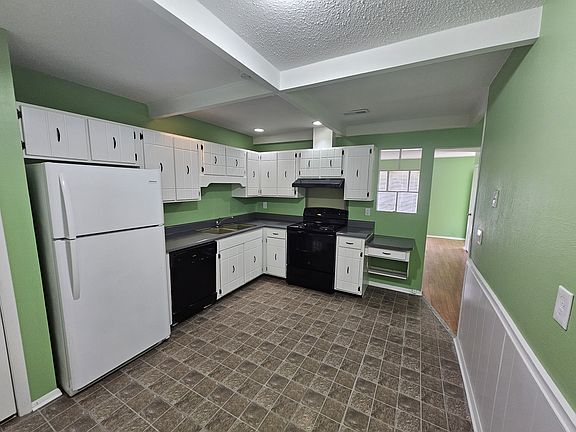 4th image of 805 Forest Dale Ln #A